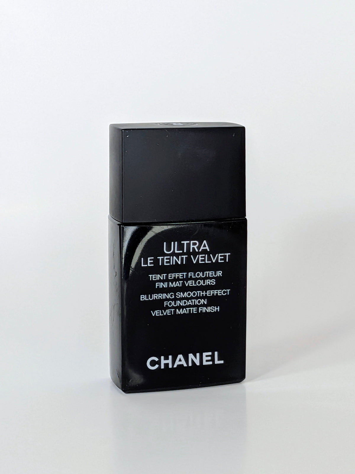 Chanel - Ultra Le Teint Velvet