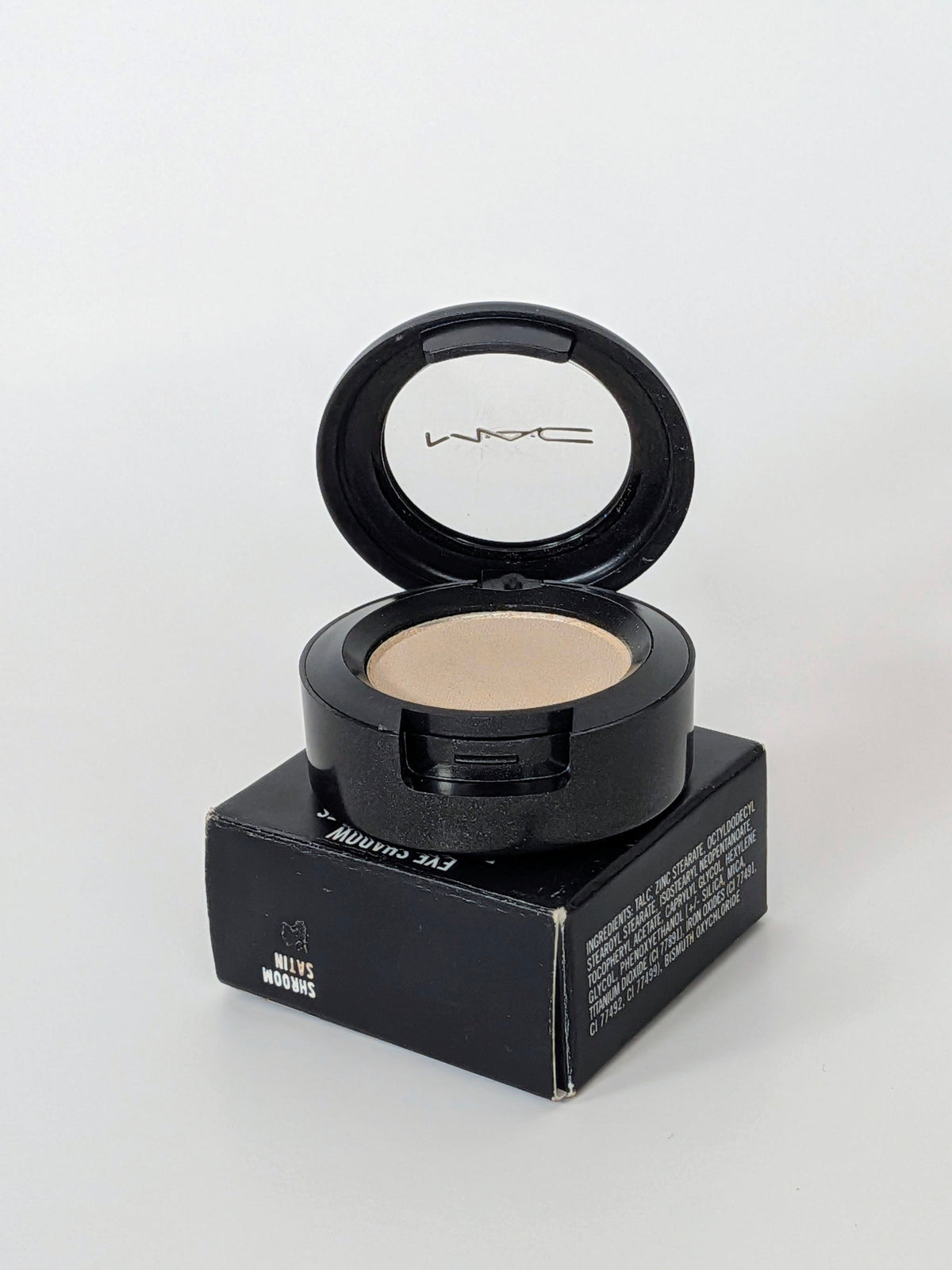 MAC - Small Eye Shadow