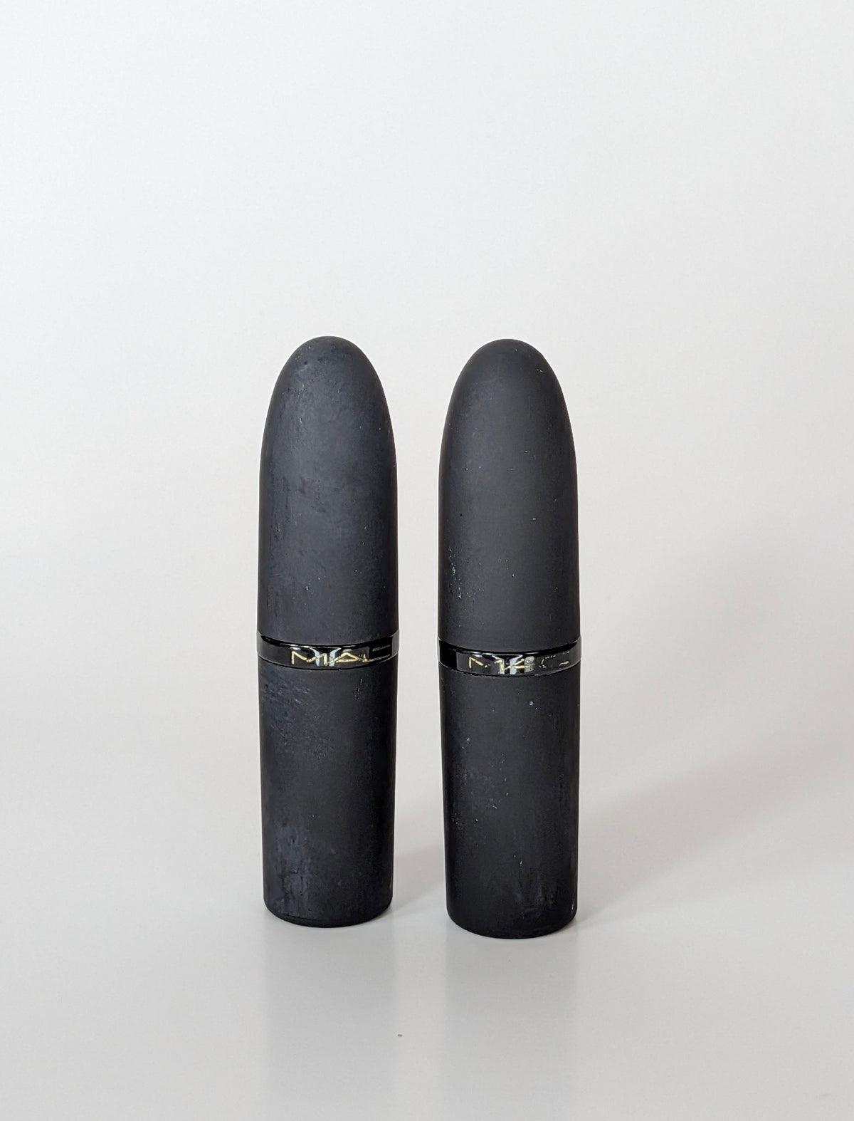 MAC - Powder Kiss Hazy Matte Lipstick