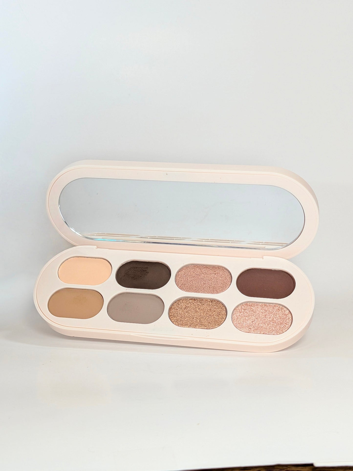 Rare Beauty - Essential Neutrals Eyeshadow Palette