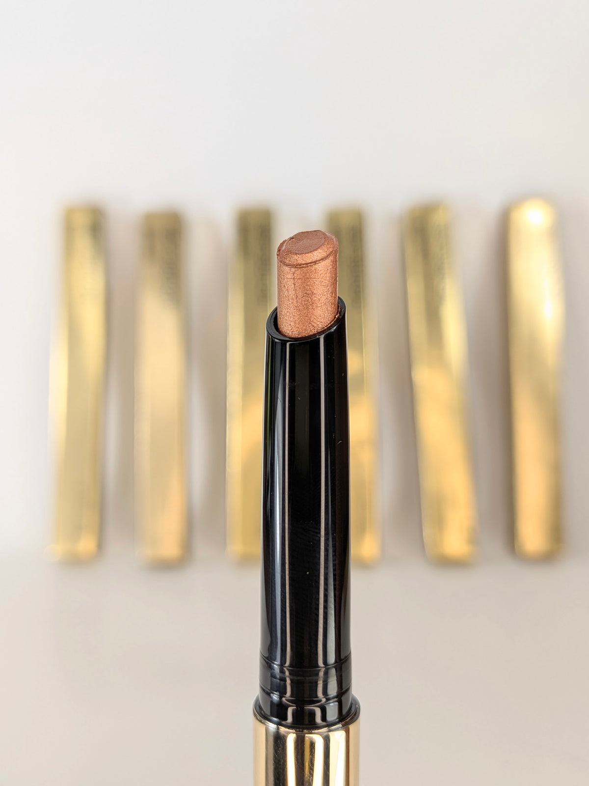HOURGLASS - Voyeur Eyeshadow Stick