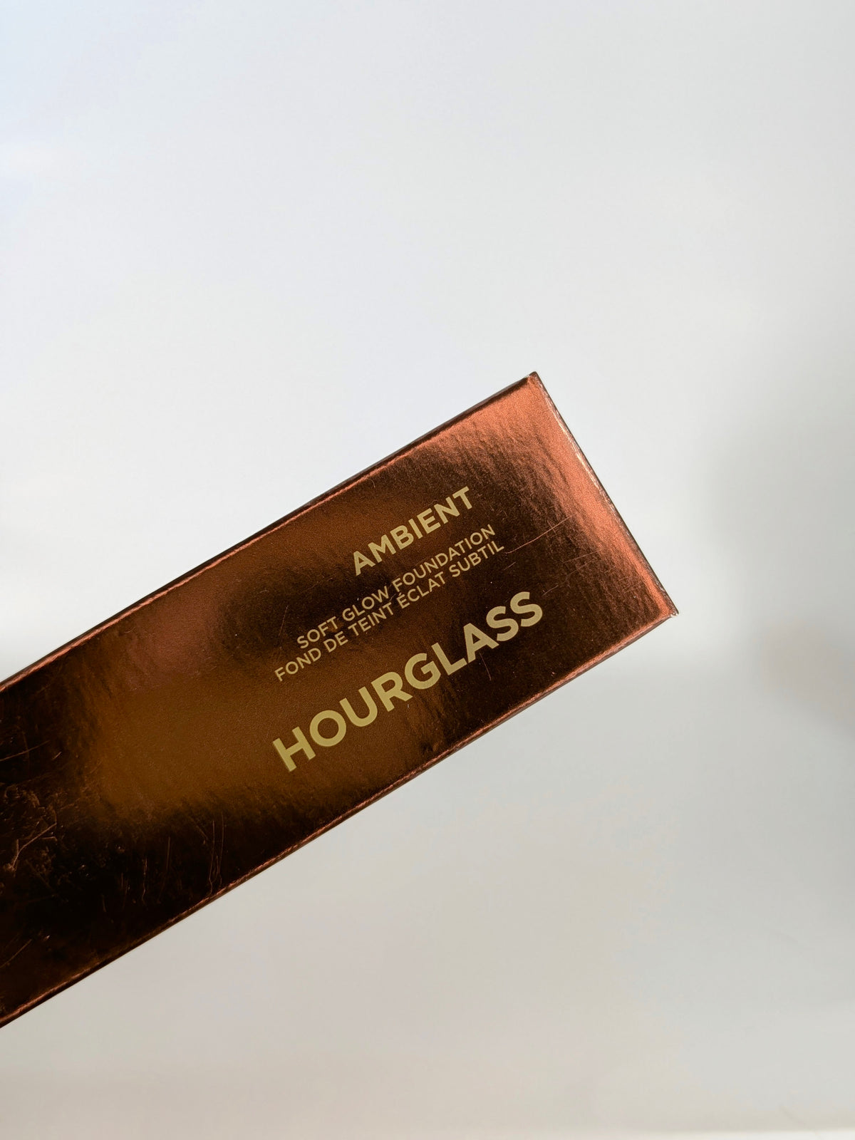 Hourglass - Ambient Soft Glow Foundation